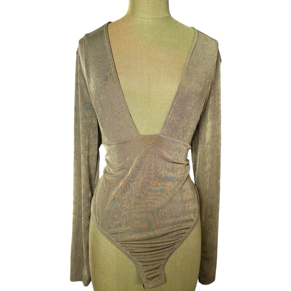 PrettyLittleThing Green Fitted Bodysuit
